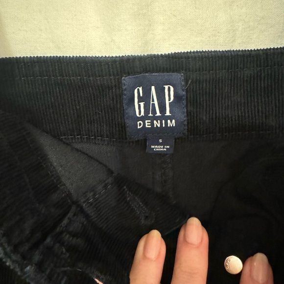 Gap Corduroy Jumper - Black - Picture 6 of 6
